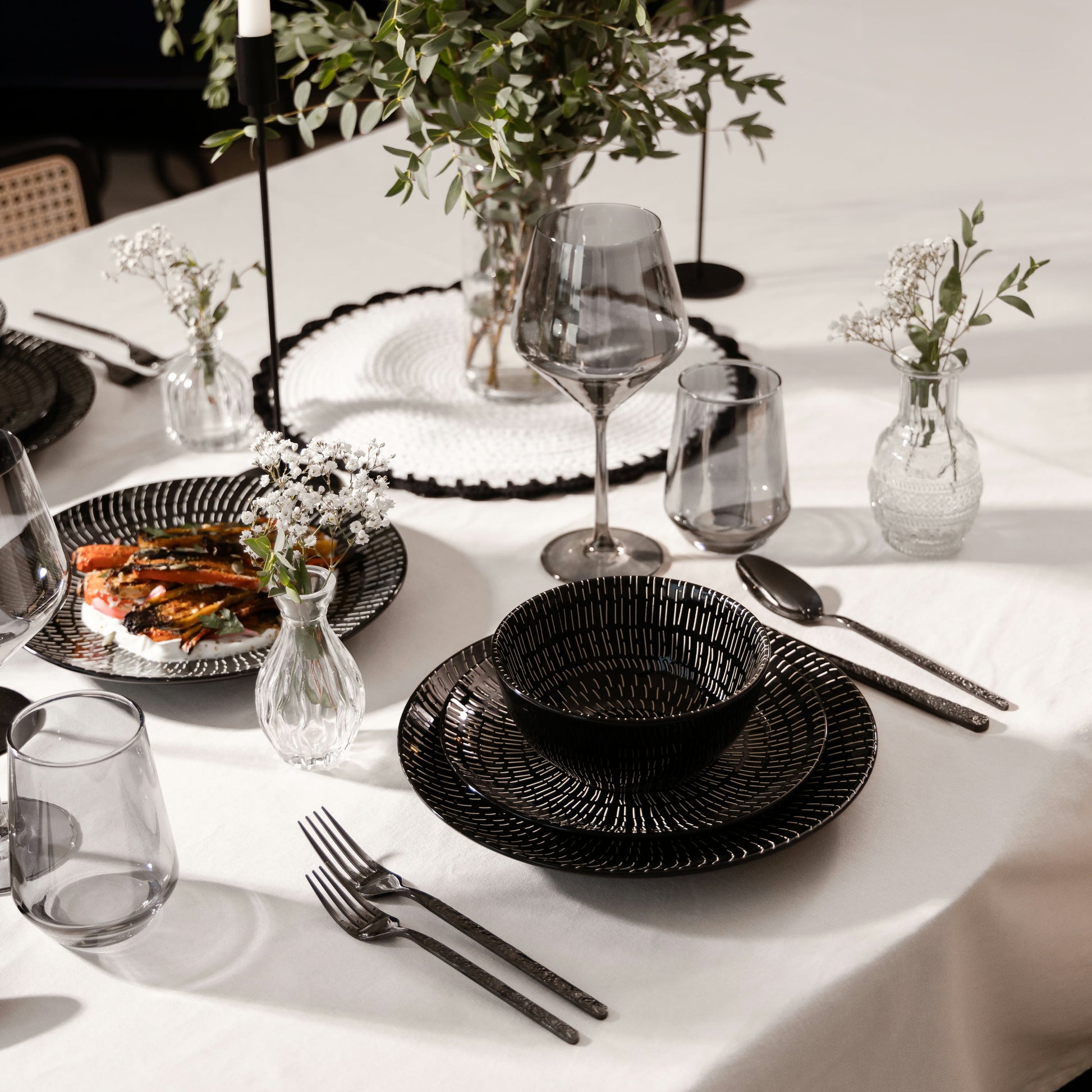 Thyme & Table Maddox Collection 12-Piece Stoneware Dinnerware Set, Service for 4, Teal/Black, Microwave & Dishwasher Safe